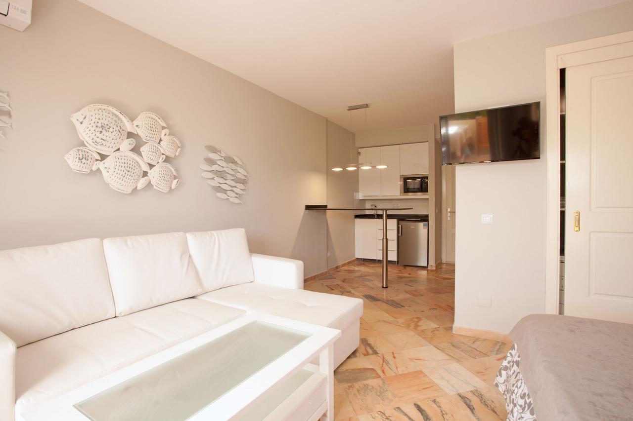 Varios Apartamentos Romana Playa Elviria 마르베야 외부 사진