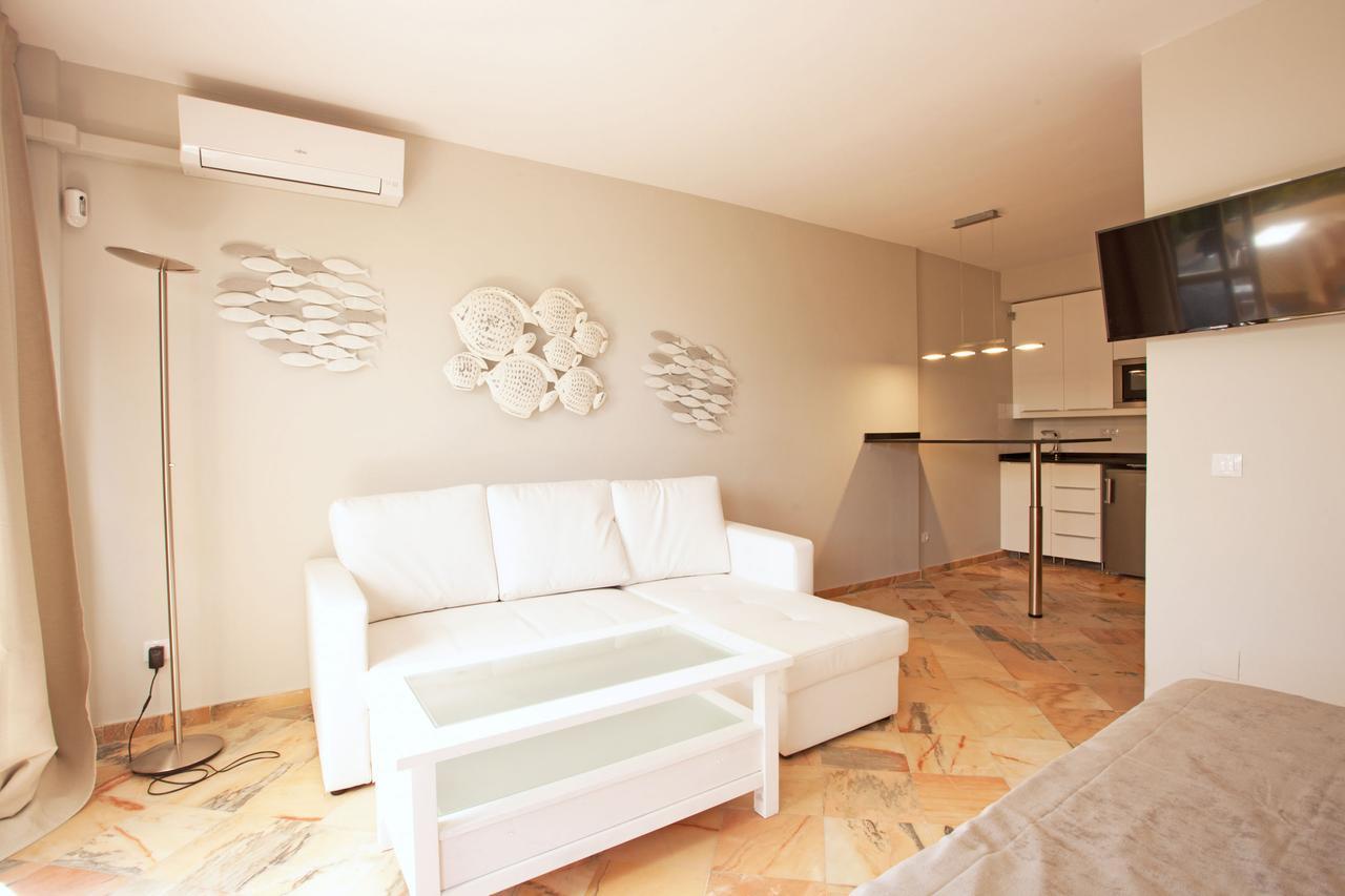 Varios Apartamentos Romana Playa Elviria 마르베야 외부 사진